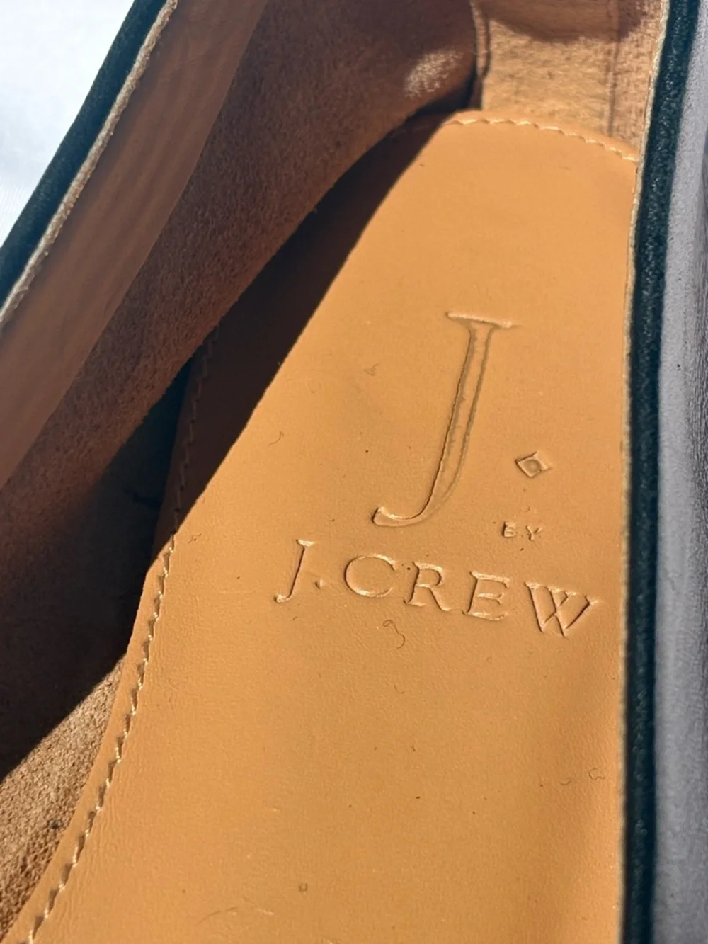 J. Crew Women's Nude Blush Pointed Leather Loafers with Black Trim - Picture 2 of 6